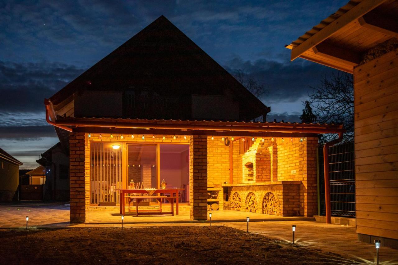 Benige Vendeghaz Hotel Demjen Bagian luar foto