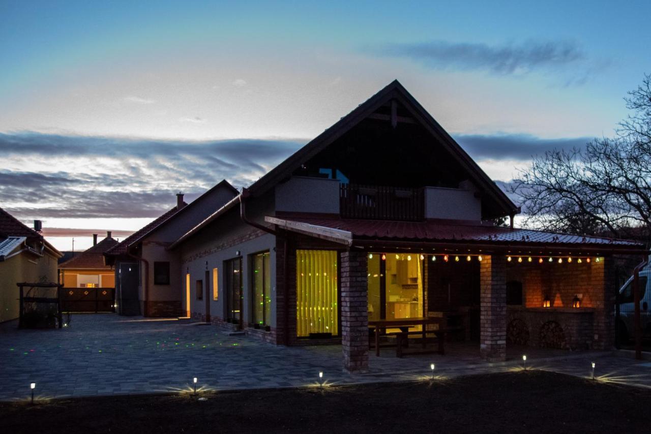 Benige Vendeghaz Hotel Demjen Bagian luar foto