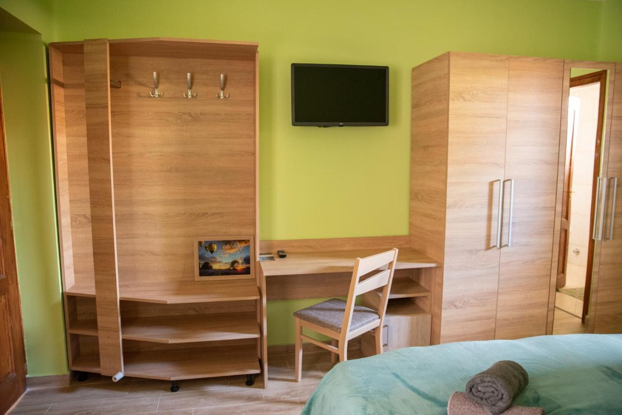 Benige Vendeghaz Hotel Demjen Bagian luar foto