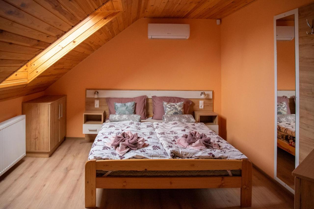 Benige Vendeghaz Hotel Demjen Bagian luar foto