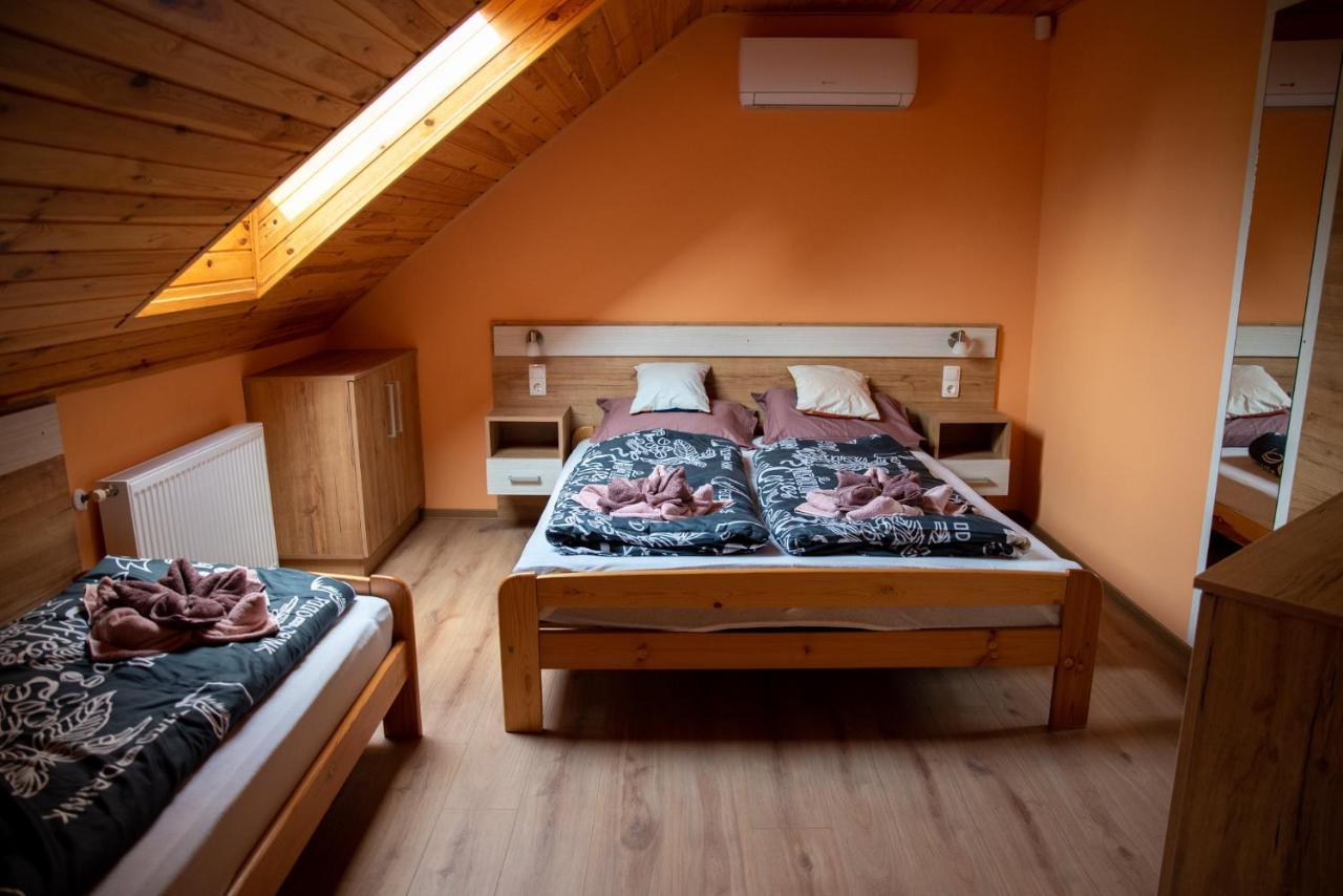 Benige Vendeghaz Hotel Demjen Bagian luar foto