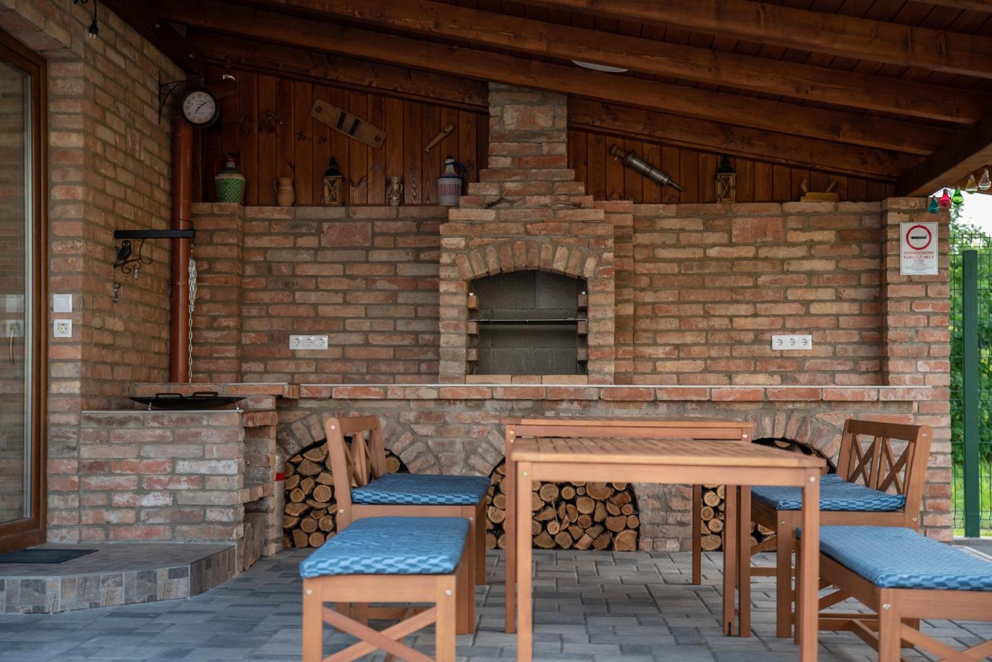 Benige Vendeghaz Hotel Demjen Bagian luar foto