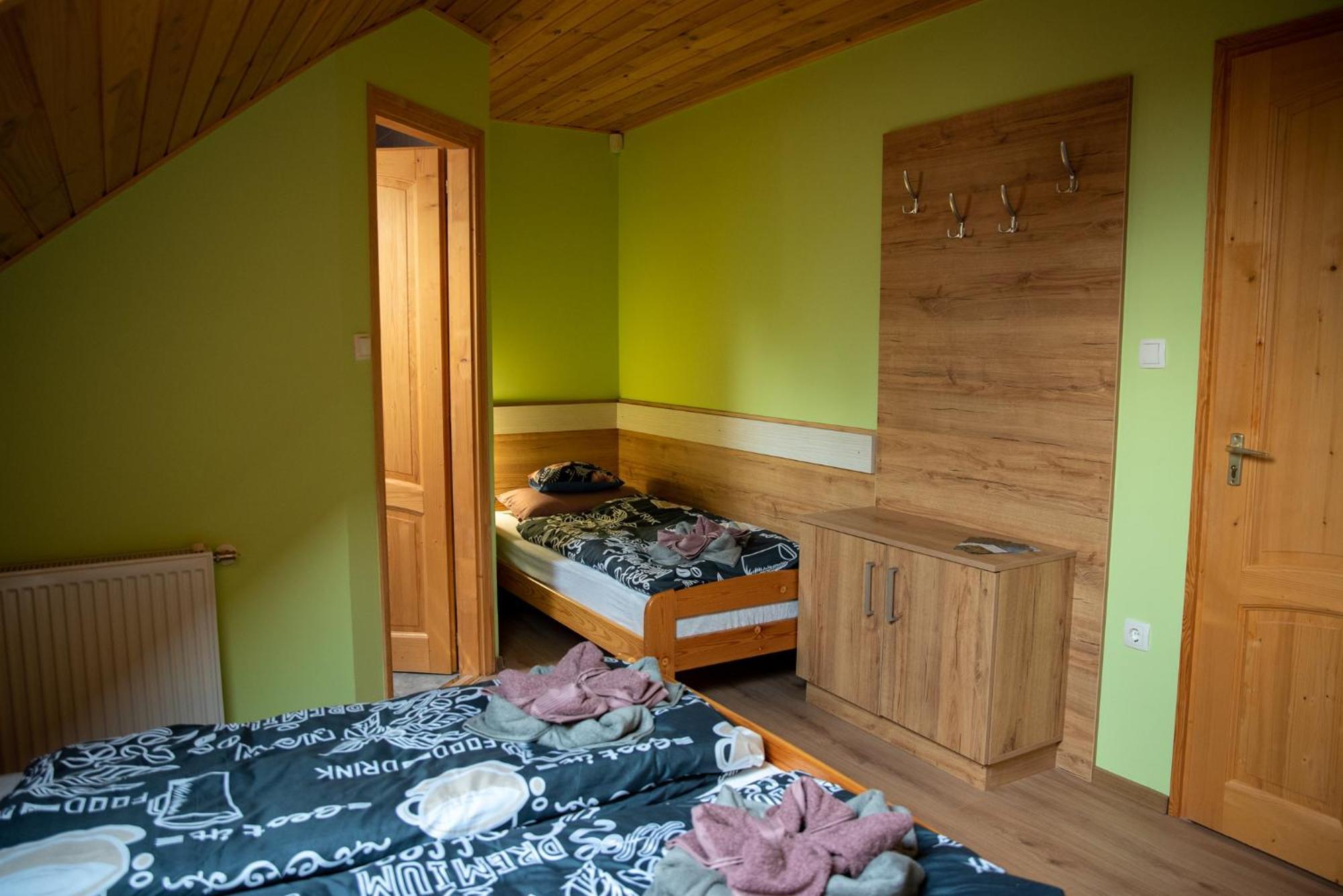 Benige Vendeghaz Hotel Demjen Bagian luar foto